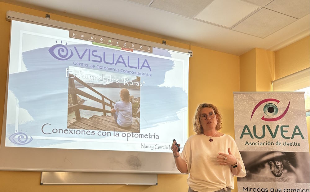 Nansy en el Encuentro de la Asociación de Pacientes de Uveítis en el Creer