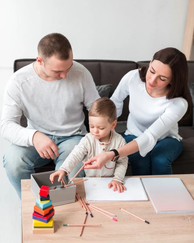 ¡Ver bien para aprender mejor! ✨📖  El 80% del aprendizaje en la infancia llega a través de la vista. Si hay un problema visual, ¡puede tener un impacto enorme en su rendimiento escolar! 📉  En Visualia ayudamos a tu hij@ a desarrollar sus capacidades visuales y auditivas al máximo, para que aprender sea más fácil y divertido 🎯  📲 ¿Tienes dudas? Estamos aquí para ayudarte 😊
📍 Estamos en Gijón
☎️ 984 39 30 72
📩 info@visualia-coc.es ⤵️
https://visualia-coc.es/contacto/  #TerapiaVisual #TerapiaAuditiva #Optometría #Optometria #Aprendizaje #AprenderAAprender #FracasoEscolar #RendimientoEscolar #RendimientoAcadémico #RendimientoAcademico #RendimientoDeportivo #VisionDeportiva #VisualiaSport #EntrenamientoVisual #EntrenamientoVisualDeportivo #DeporteAsturias #HabilidadesVisuales #Asturias
