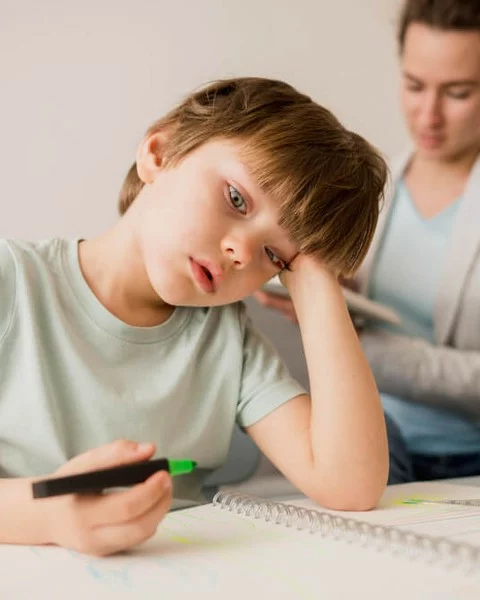 ¿Puede estar una disfunción visual tras los problemas de concentración de un #estudiante?  Cuando hablamos de “malos estudiantes” tendemos a pensar en jóvenes que no están centrados en sus objetivos académicos y que no se comprometen con sus responsabilidades. Sin embargo, existen muchas casuísticas en las que los problemas de aprendizaje tienen su origen en otros aspectos que no son tan fáciles de identificar.  Por ejemplo, parece que los #problemas de #concentración y de #atención en el estudio pueden ser una cuestión de actitud, de voluntad o de comportamiento cuando en, muchas ocasiones, están causadas por disfunciones visuales que se manifiestan así.  ➕ INFO ⤵️
https://visualia-coc.es/puede-estar-disfuncion-visual-tras-problemas-concentracion-de-estudiante/  #TerapiaVisual #TerapiaAuditiva #Optometría #Optometria #Aprendizaje #AprenderAAprender #FracasoEscolar #RendimientoEscolar #RendimientoAcadémico #RendimientoAcademico #RendimientoDeportivo #VisionDeportiva #VisualiaSport #EntrenamientoVisual #EntrenamientoVisualDeportivo #DeporteAsturias #HabilidadesVisuales #Asturias